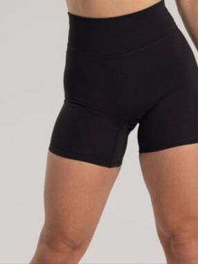 Ptula Sierra 6" Shorts